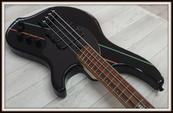 Preview: Dingwall JT3 John Taylor 4-String, Metallic Black, Signature